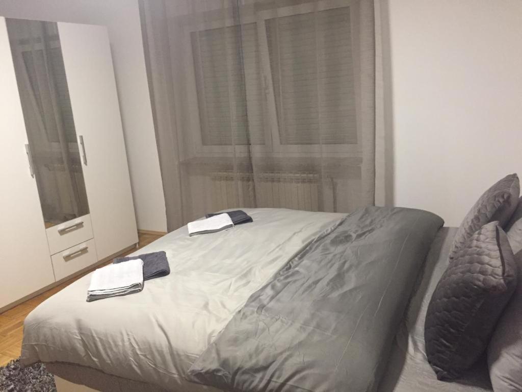 Apartmani Anton Osijek Buitenkant foto