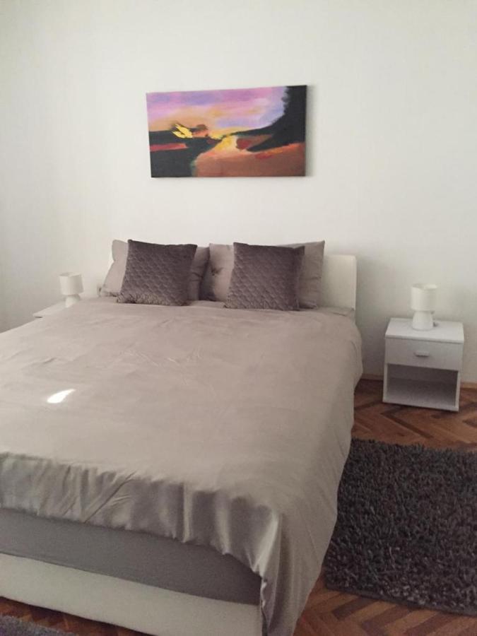 Apartmani Anton Osijek Buitenkant foto