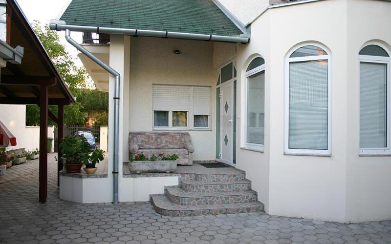 Apartmani Anton Osijek Buitenkant foto