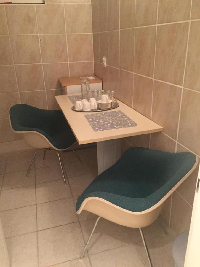 Apartmani Anton Osijek Buitenkant foto