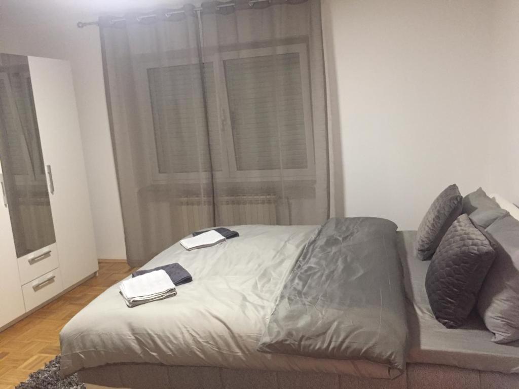 Apartmani Anton Osijek Buitenkant foto